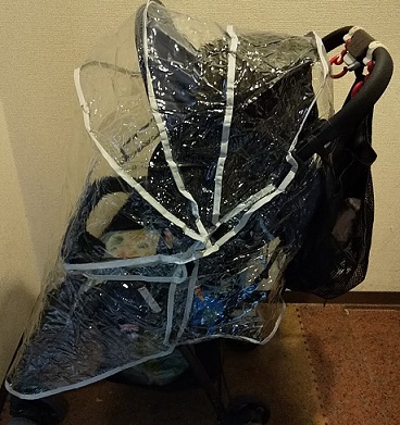 joieベビーカーの専用レインカバー横