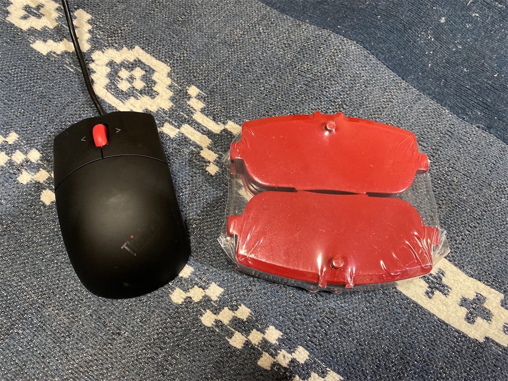 ブレーキパッドACREフォーミュラ700Cが来た！ - ロードスター大学