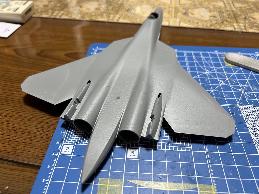 1/72 su-57 ならず者国家 (1) まずは台座から - クラフト粒子散布中