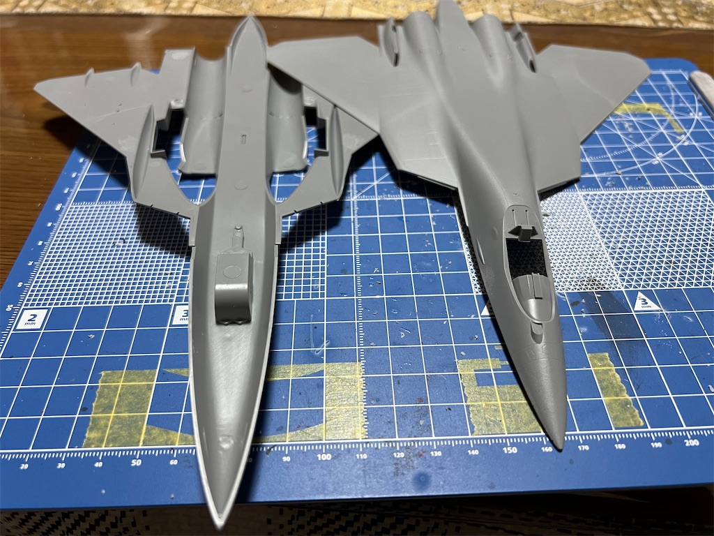 1/72 su-57 ならず者国家 (1) まずは台座から - クラフト粒子散布中