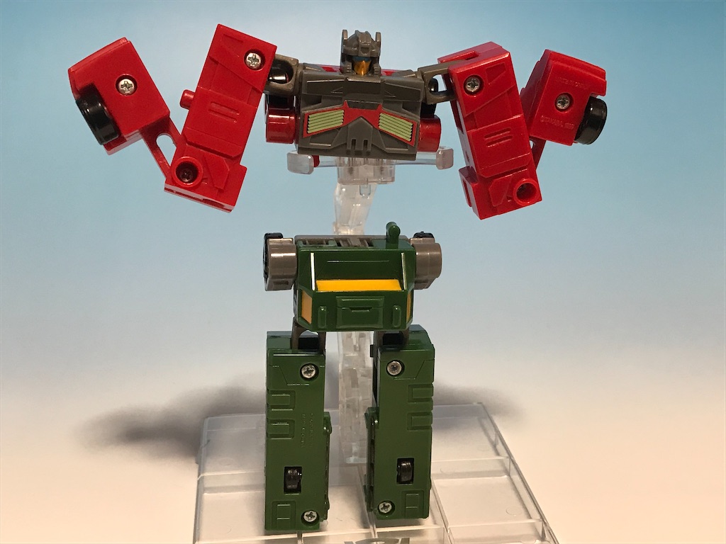 笑うない！トランスフォーマー デラックスマイクロマスター 陸上戦士