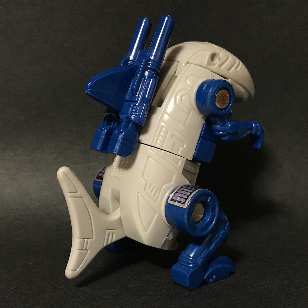 箱も武器もあるけれど！トランスフォーマー D-80 テロリスト リッパー