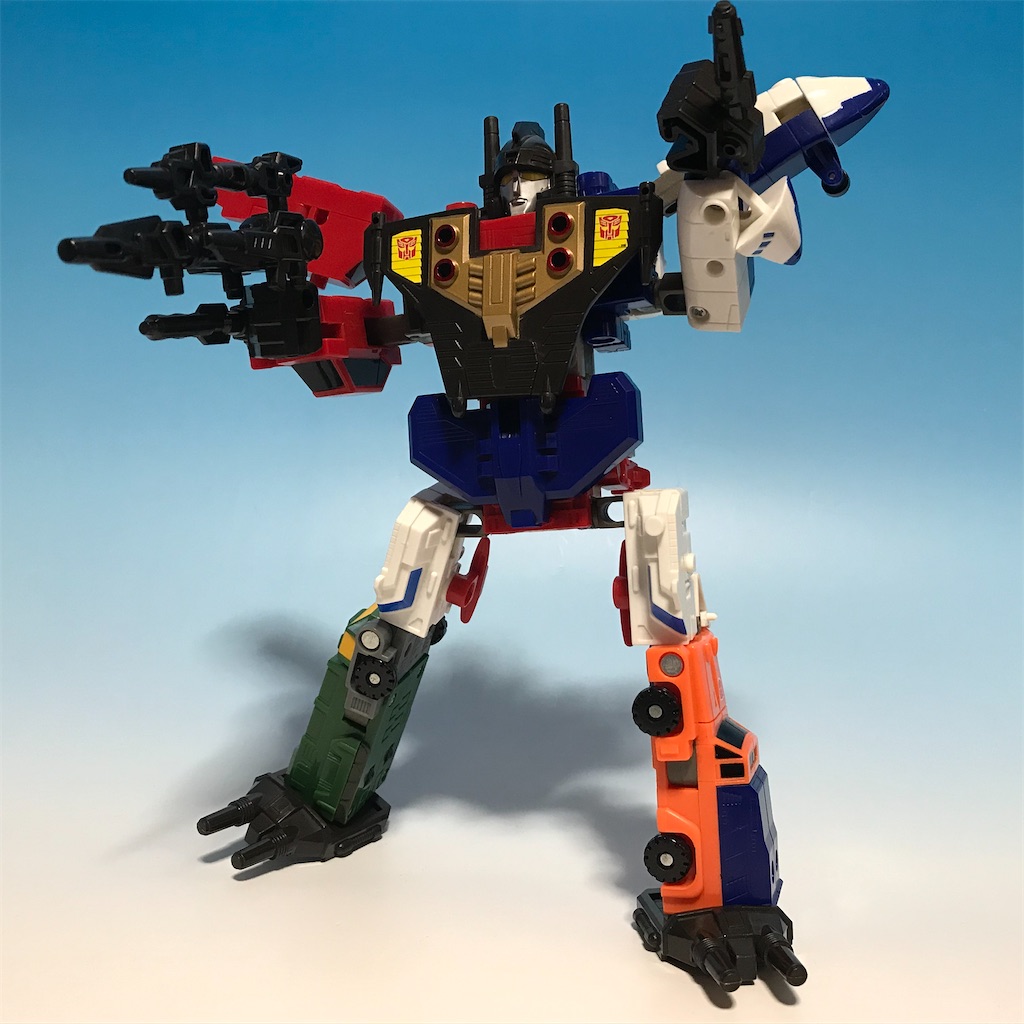 半年かけて。トランスフォーマー デラックスマイクロマスター マルチ