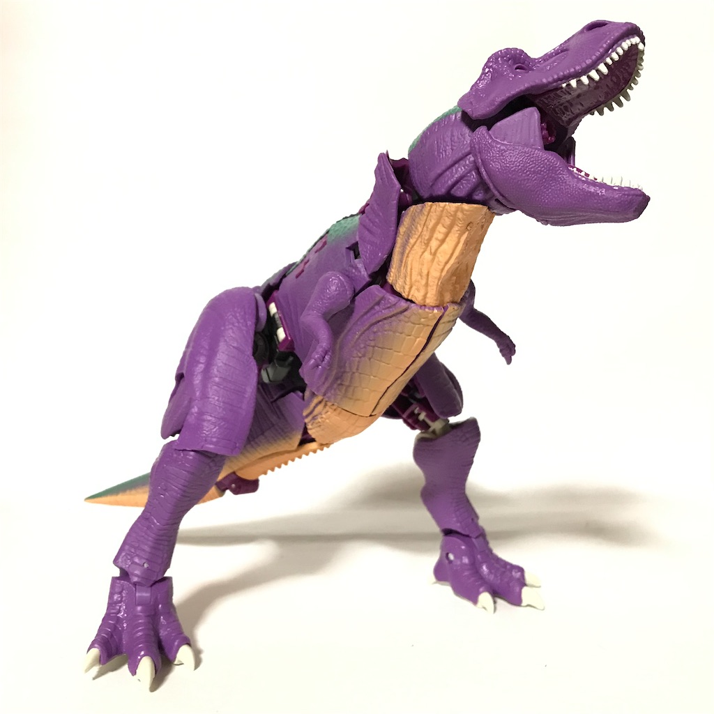 こりゃあすげえや。トランスフォーマー キングダム KD-04 メガトロン