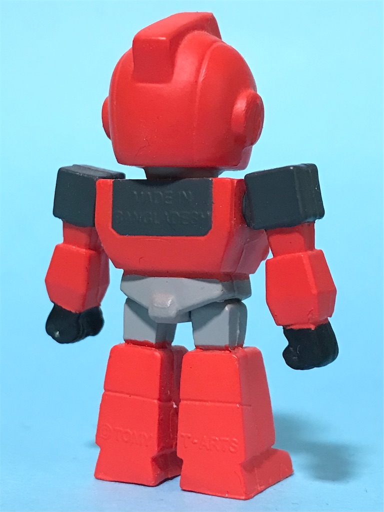 多勢に無勢。トランスフォーマー Bitfig PART2 警備員 アイアンハイド