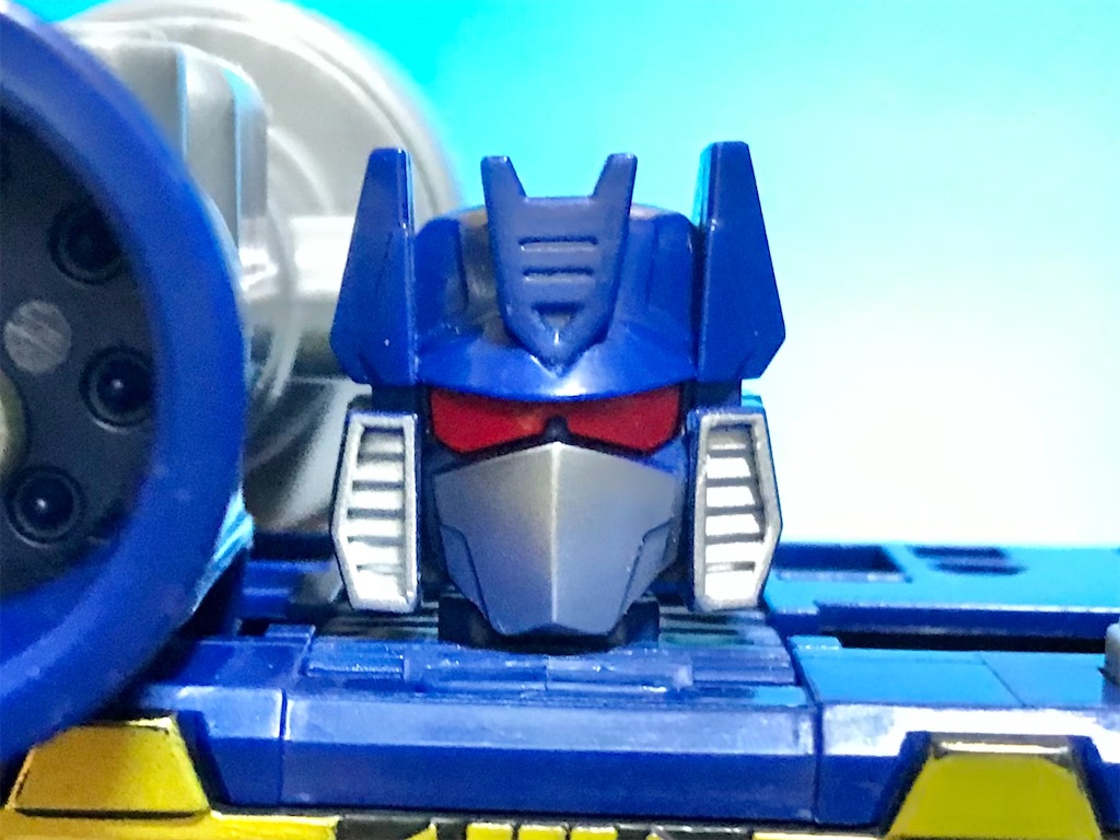 サウンドウェーブ、ショックウェーブ、アイアンハイド　プラモデルセット サウンドウェーブ、ショックウェーブ、アイアンハイド
