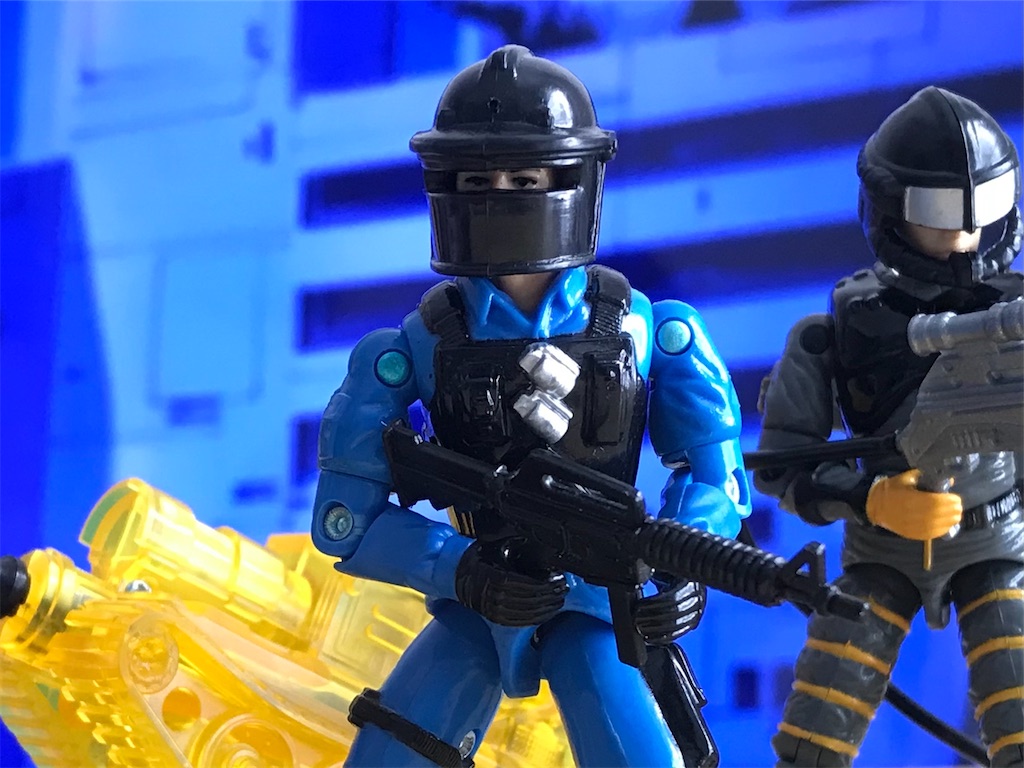 答えは4台！G.I.JOE D.E.F. S.W.A.T. SPECIALIST SHOCKWAVE - スパイ 