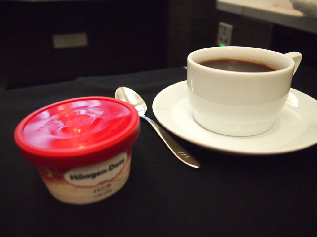 JAL_ハーゲンダッツ