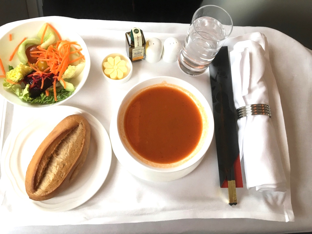 エミレーツ航空-ビジネスクラス-機内食