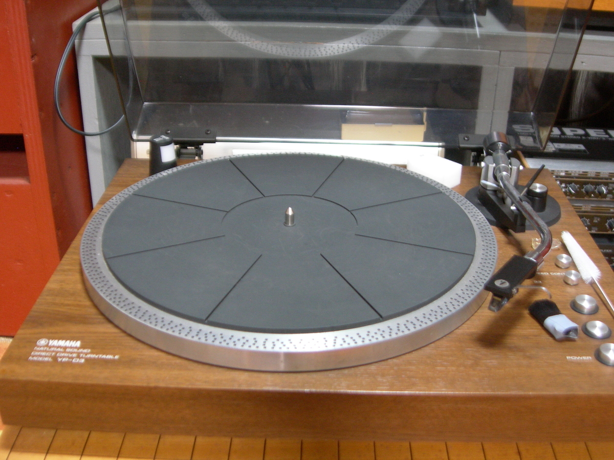 オーディオ備忘録 48 ターンテーブル・シート - ジャズとテニス