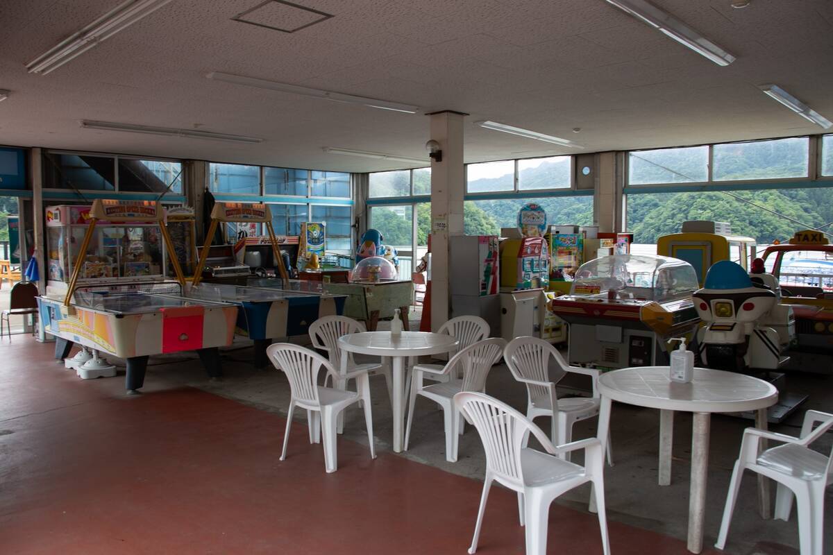 湖畔の激渋レトロスポット・相模湖公園のゲームコーナー - 玄の散歩帖