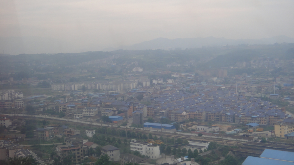 張家界 天門山ロープウエイ 街が遠くなります