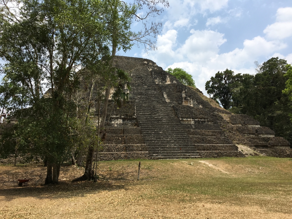 グアテマラ ティカル遺跡 「失われた世界」ピラミット