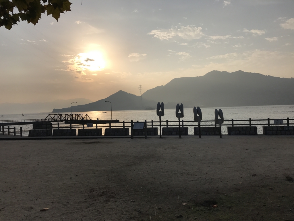 11月のうさぎ島(大久野島)ちょっとたった日の出 11月のうさぎ島(大久野島)ちょっとたった日の出