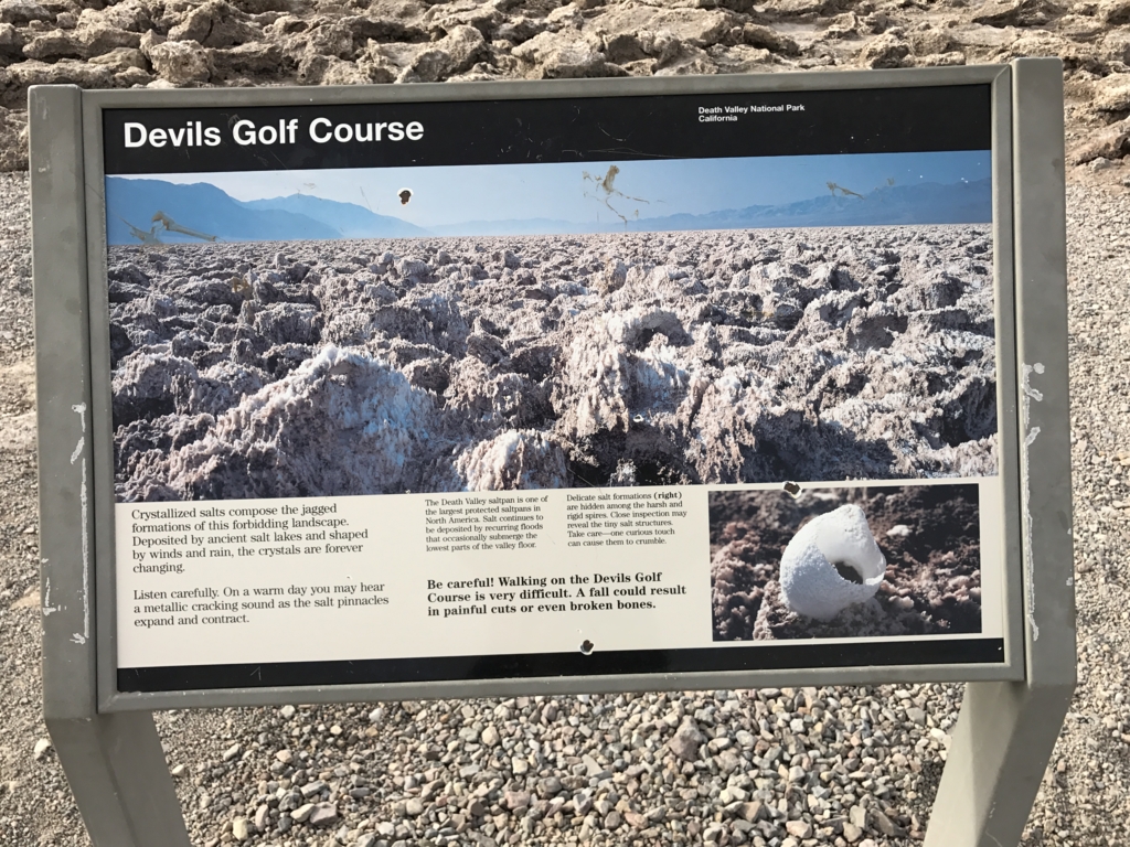 デスバレー国立公園 Devilis Golf Course 案内板 デスバレー国立公園 Devilis Golf Course 案内板