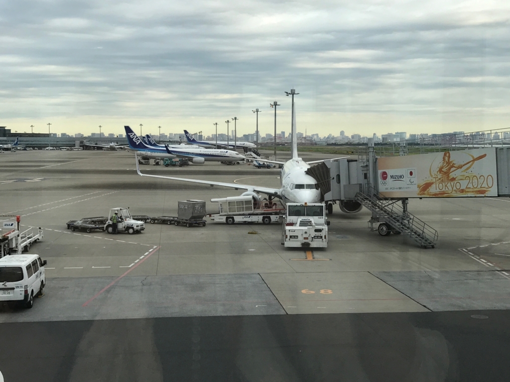 羽田空港 第２ターミナル ANA631便 岩国錦帯橋空港行き