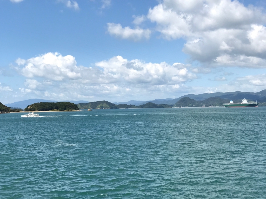 広島県 うさぎ島(大久野島)から忠海港へ フェリー 瀬戸内海の風景 広島県 うさぎ島(大久野島)から忠海港へ フェリー 瀬戸内海の風景