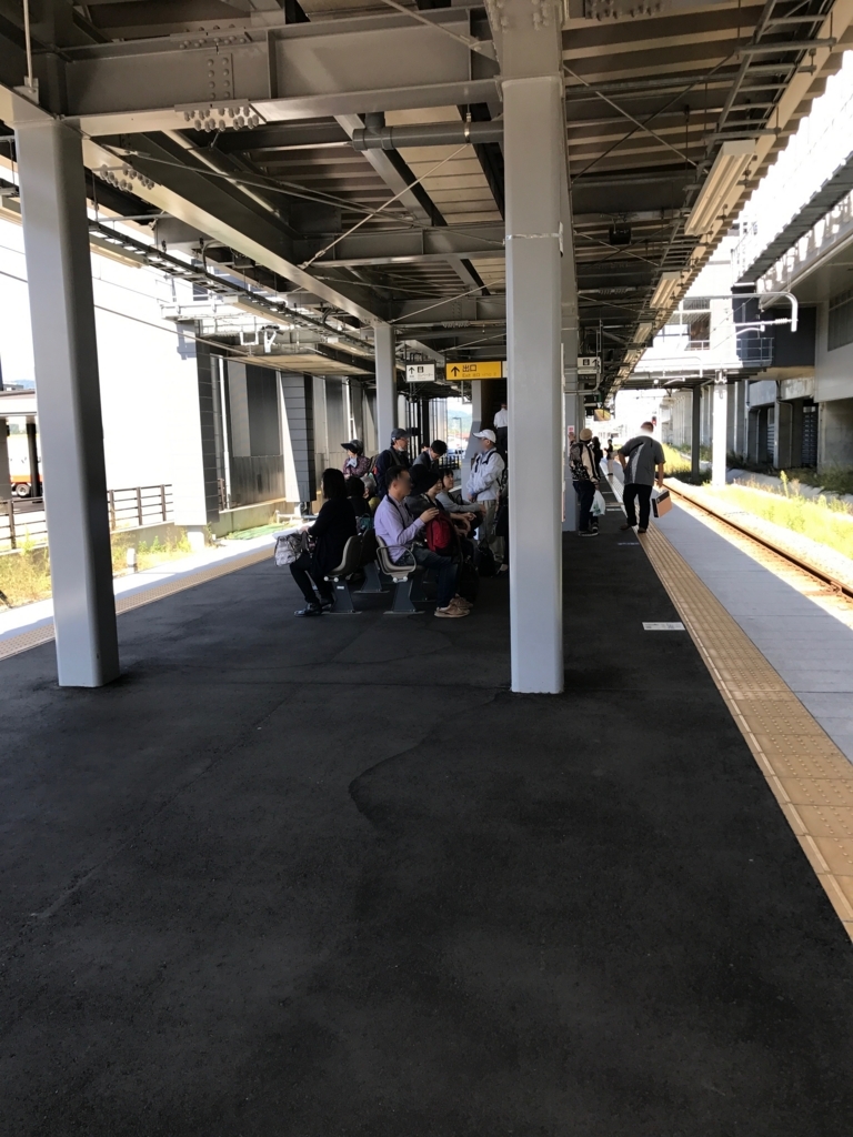 えちごトキめき鉄道 上越妙高駅 「雪月花」入線