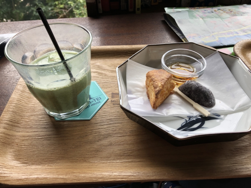 広島県 尾道 ゲストハウス 「みはらし亭」 cafe 休憩中