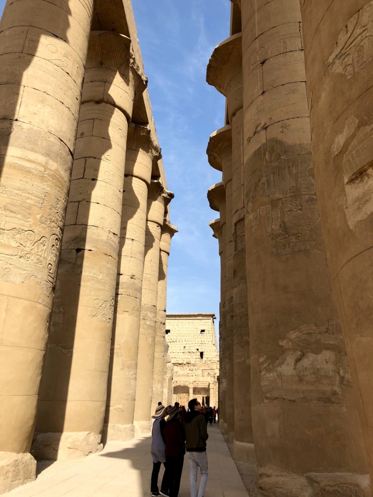 エジプト ルクソール東岸 ルクソール神殿 大列柱廊