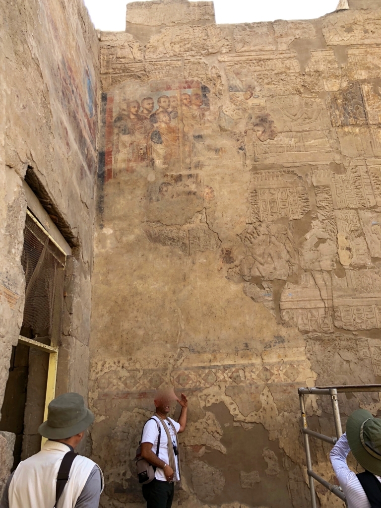 エジプト ルクソール東岸 ルクソール神殿 礼拝堂に改装されてしまった部屋