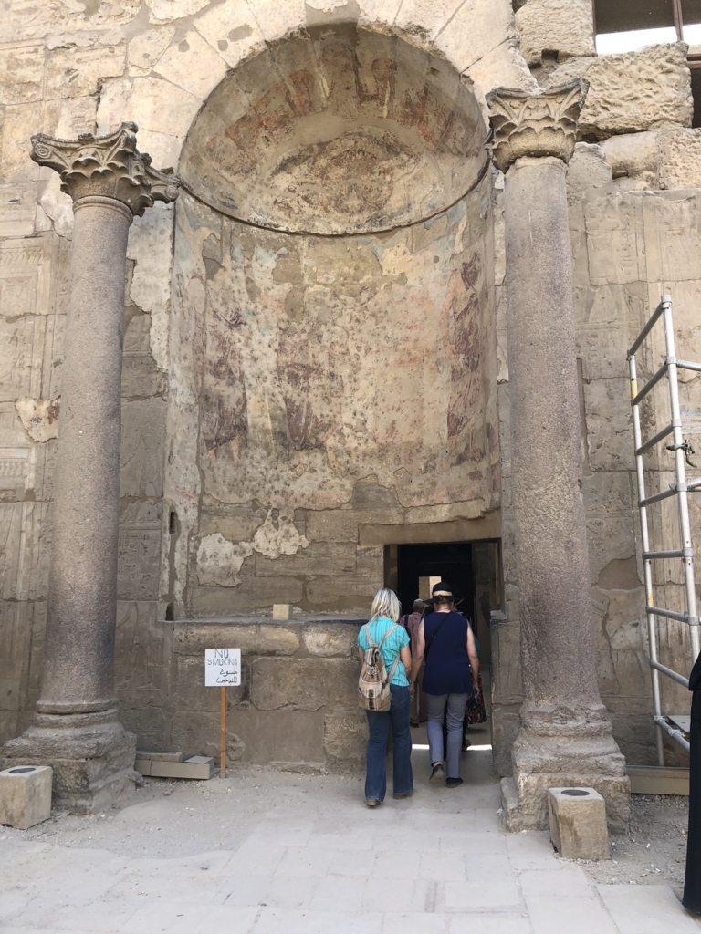 エジプト ルクソール東岸 ルクソール神殿 至聖所 入り口