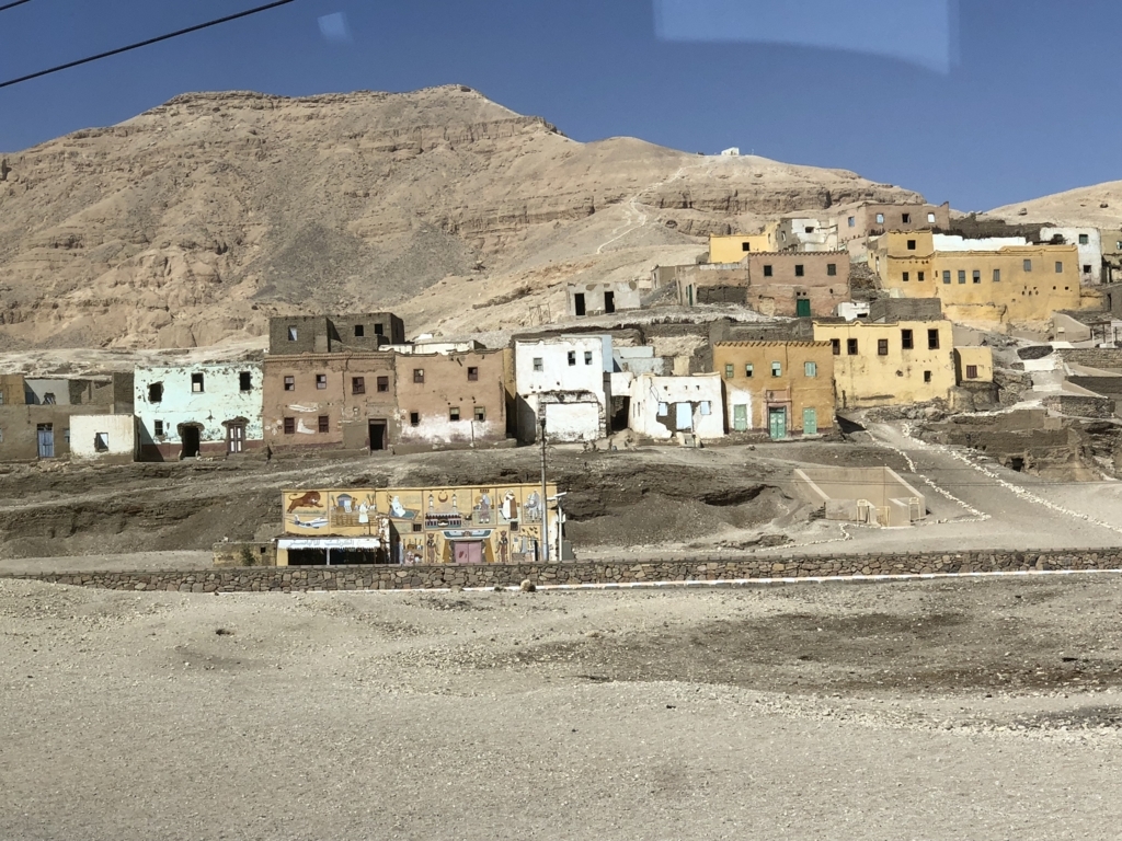 エジプト ルクソール 西岸 クルナ村 エジプト ルクソール 西岸 クルナ村