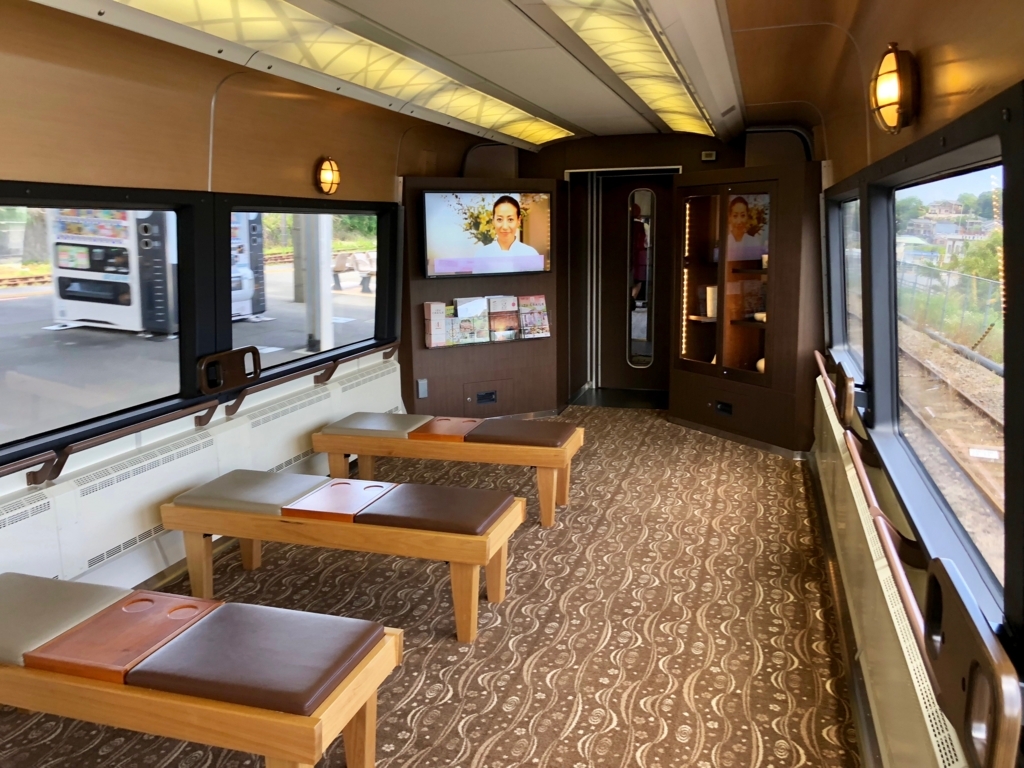 「伊豆クレイル IZU CRAILE」2号車 ラウンジ 「伊豆クレイル