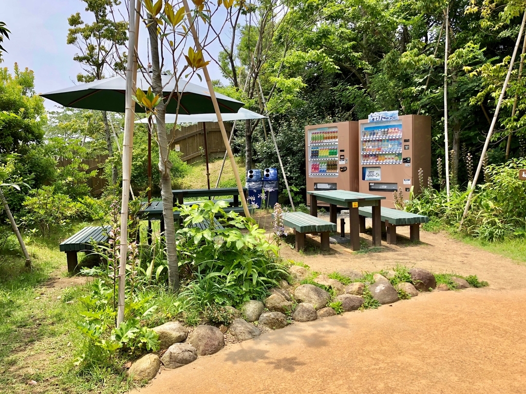 山口県宇部市「ときわ動物園」休憩場所