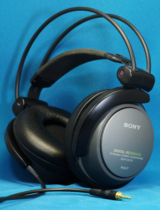  MDR-CD770