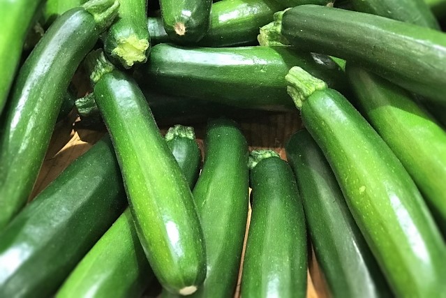 ズッキーニの生食 ズッキーニの生食