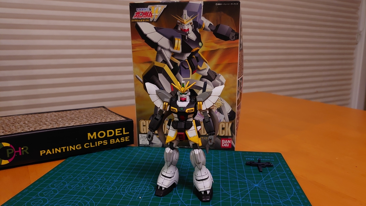 【未組み立て】ガンダムサンドロック 1/144 約30年前 当時物 1/144 ガンダムサンドロック 【ガンプラ】 - 例えば流れるように