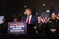 米国のドナルド・トランプ前大統領(2024年4月2日撮影)。(c)SPENCER PLATT / GETTY IMAGES NORTH AMERICA / Getty Images via AFP