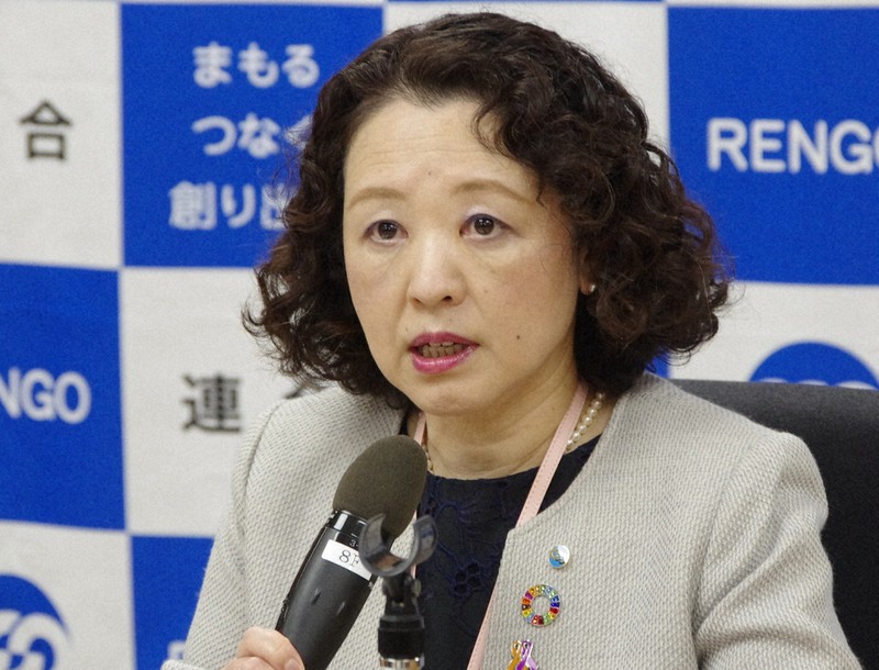 17日の中央執行委員会後に記者会見に臨む連合の芳野友子会長＝連合提供