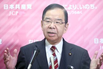 会見を行う日本共産党・志位和夫委員長＝２日午後、国会内（矢島康弘撮影）