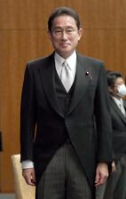 初の首相会見に臨む岸田文雄首相＝４日午後、首相官邸（矢島康弘撮影）