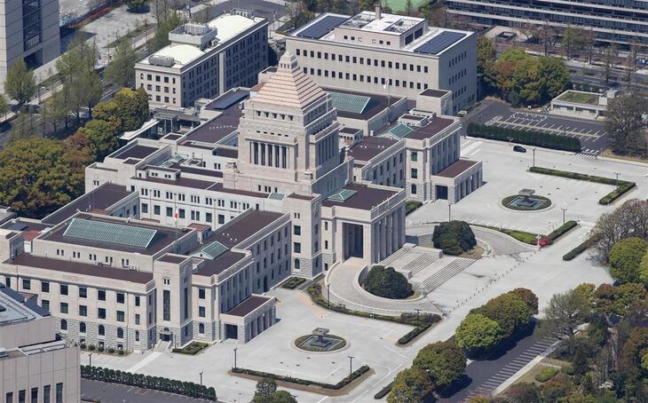 東京都千代田区の国会議事堂（本社チャーターヘリから、川口良介撮影）