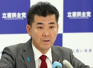会見する立憲民主党の泉健太代表=国会内(矢島康弘撮影)
