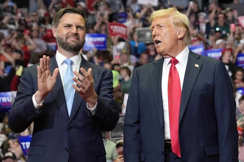 トランプ氏が「ＤＥＩ批判」でハリス氏攻撃 バンス氏の「子なし女性」発言には批判集中 - 産経ニュース