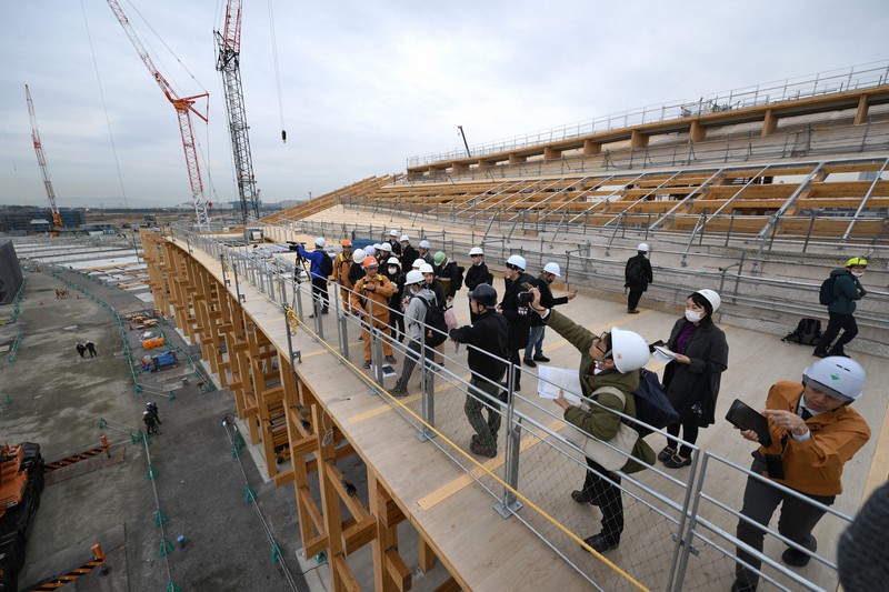 公開された2025年大阪・関西万博会場の大屋根（リング）＝大阪市此花区で2023年11月27日午後0時38分、久保玲撮影