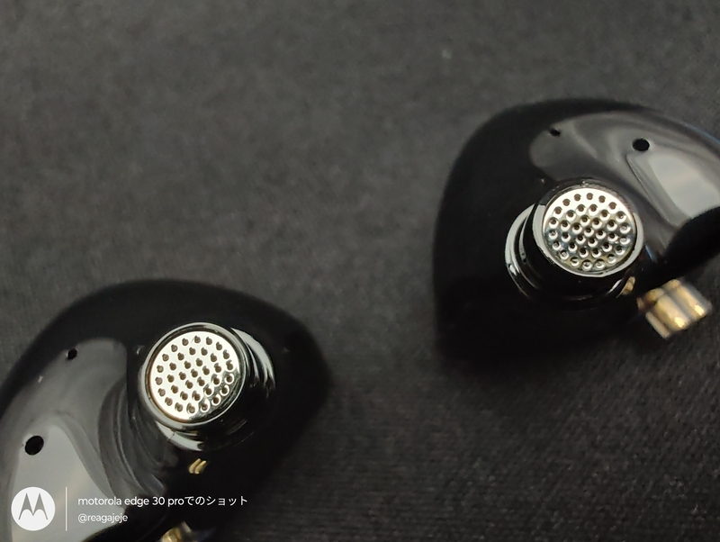 24 イヤホン CVJ Night Elfをレビュー! - れあのガジェット三昧日記 24 イヤホン CVJ Night Elfをレビュー! - れあのガジェット三昧日記