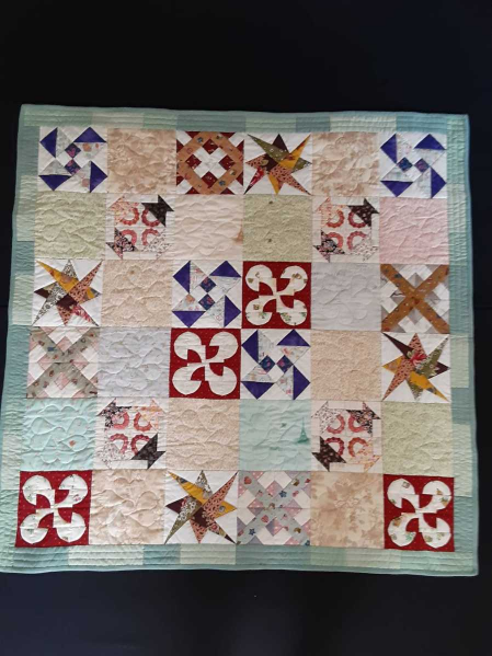 ヤフオク！出品中】ハンドメイド パッチワーク サンプラーキルト (104