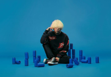 秋山黄色　プロフィール