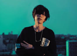 米津玄師の人気おすすめ曲top5を紹介 プロフィール 人気な理由 影響を受けたアーティスト情報も紹介 Redoブログ