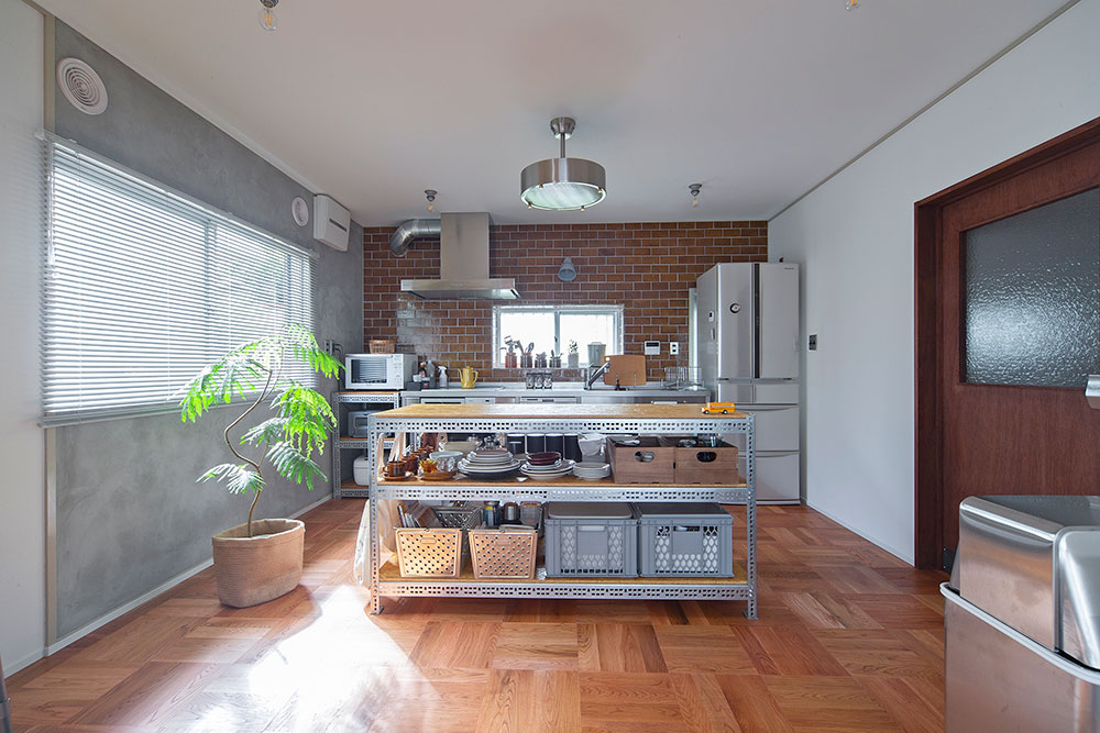 キッチン 台所をおしゃれにリフォームするアイデアとインテリア実例 リフォームタイムズ Suumo リフォーム リノベーションのプロが発信する情報