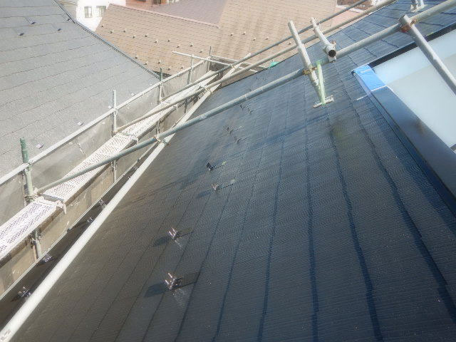 色あせてきた化粧スレートを遮熱塗料で再塗装した写真【After】