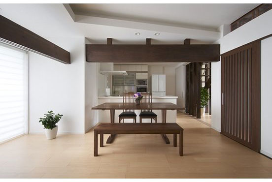 古民家リフォームの良さが感じられるリビング・ダイニング