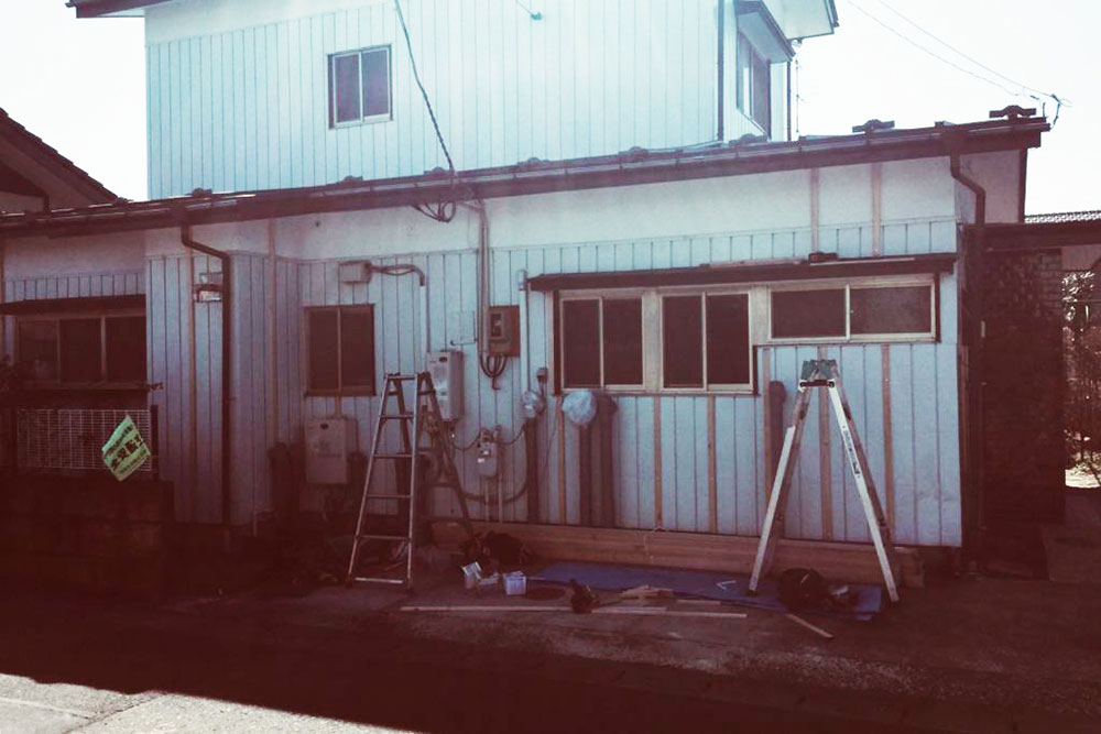 劣化が目立っていた以前の外壁