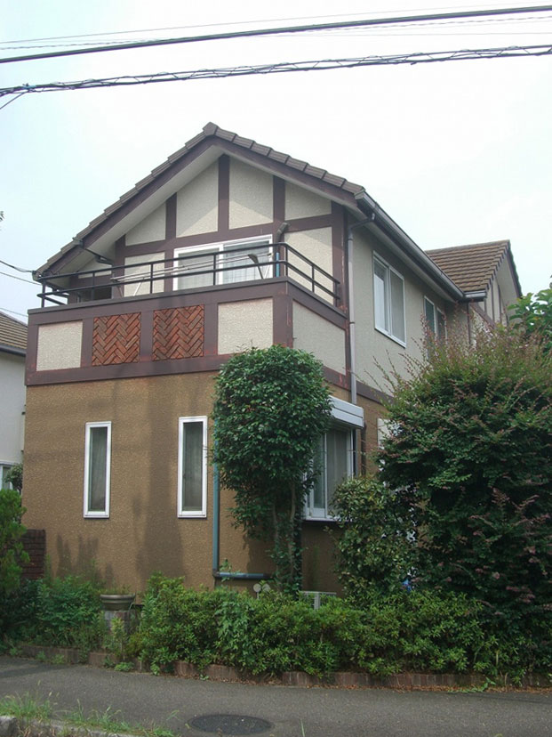 欧風のクラシカルなデザインだった以前の外観の写真