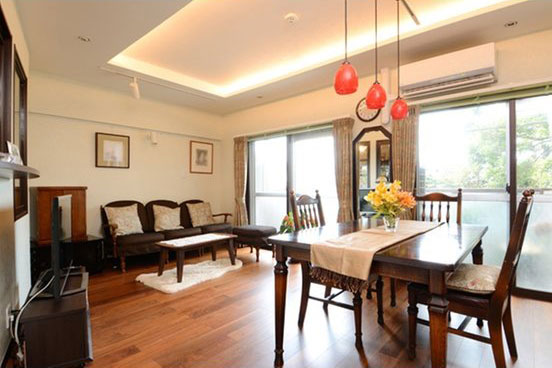 リビングダイニングに床暖房を設置